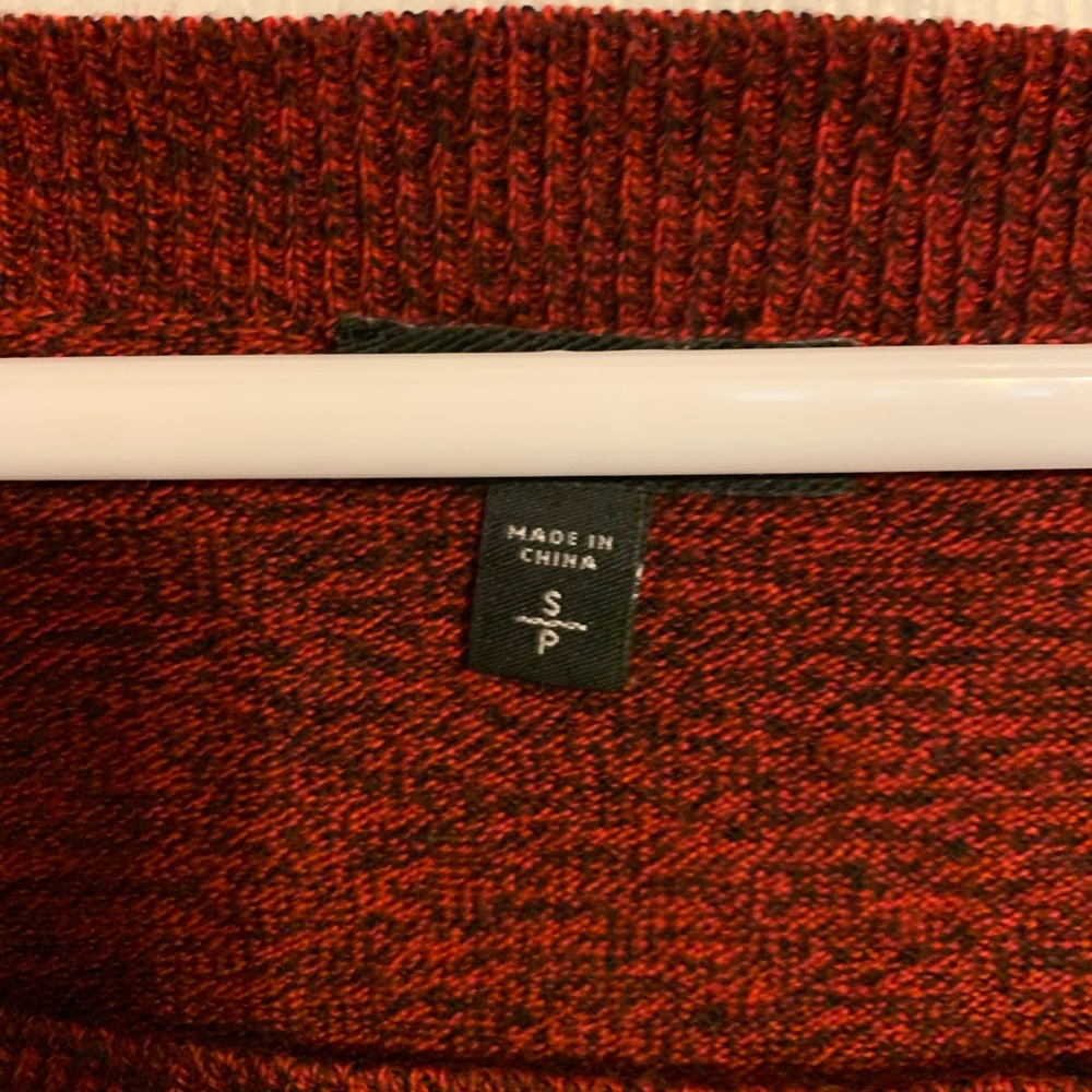Express Sweater - Picture 2 of 3
